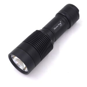 Đèn pin MantaRay C8.2 - Bóng Led Cree XHP 70-4000 Lumen cường độ siêu mạnh